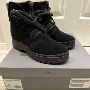 Aquatalia Salma Suede Boots w/ Faux Fur size 7.5